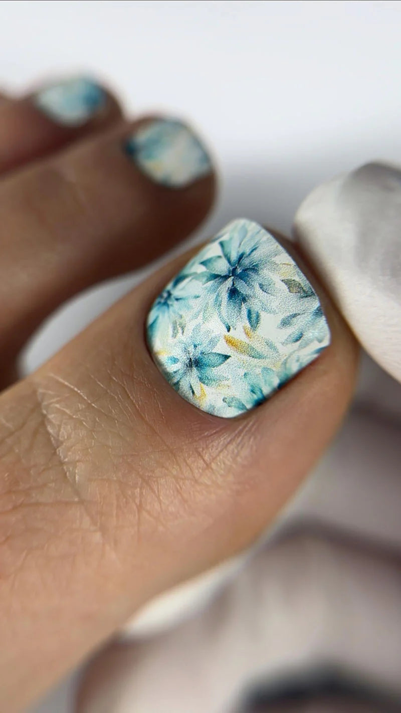 Nail wrap pédicure motif fleurs bleues WR-570
