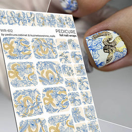 Wrap pédicure fleurs et motif snake avec effet feuille d’or WR-612