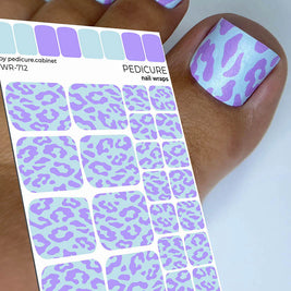 Wrap pédicure léopard violet sur fond bleu WR-712
