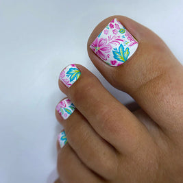 Nail wrap pédicure floral rose sur fond blanc WR-719